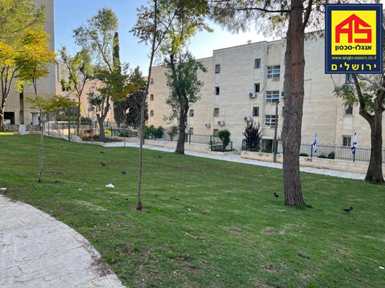 פינלס שמואל, ירושלים