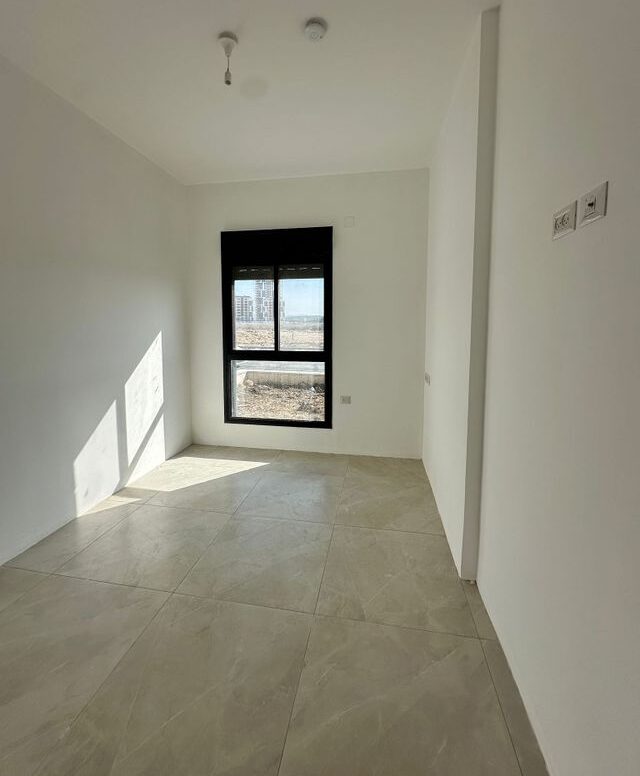 שערי עכו 1, עכו