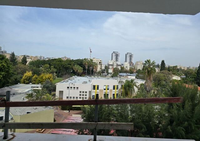 הבעל שם טוב, פתח תקווה
