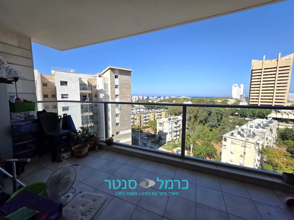 לסין אברהם, חיפה