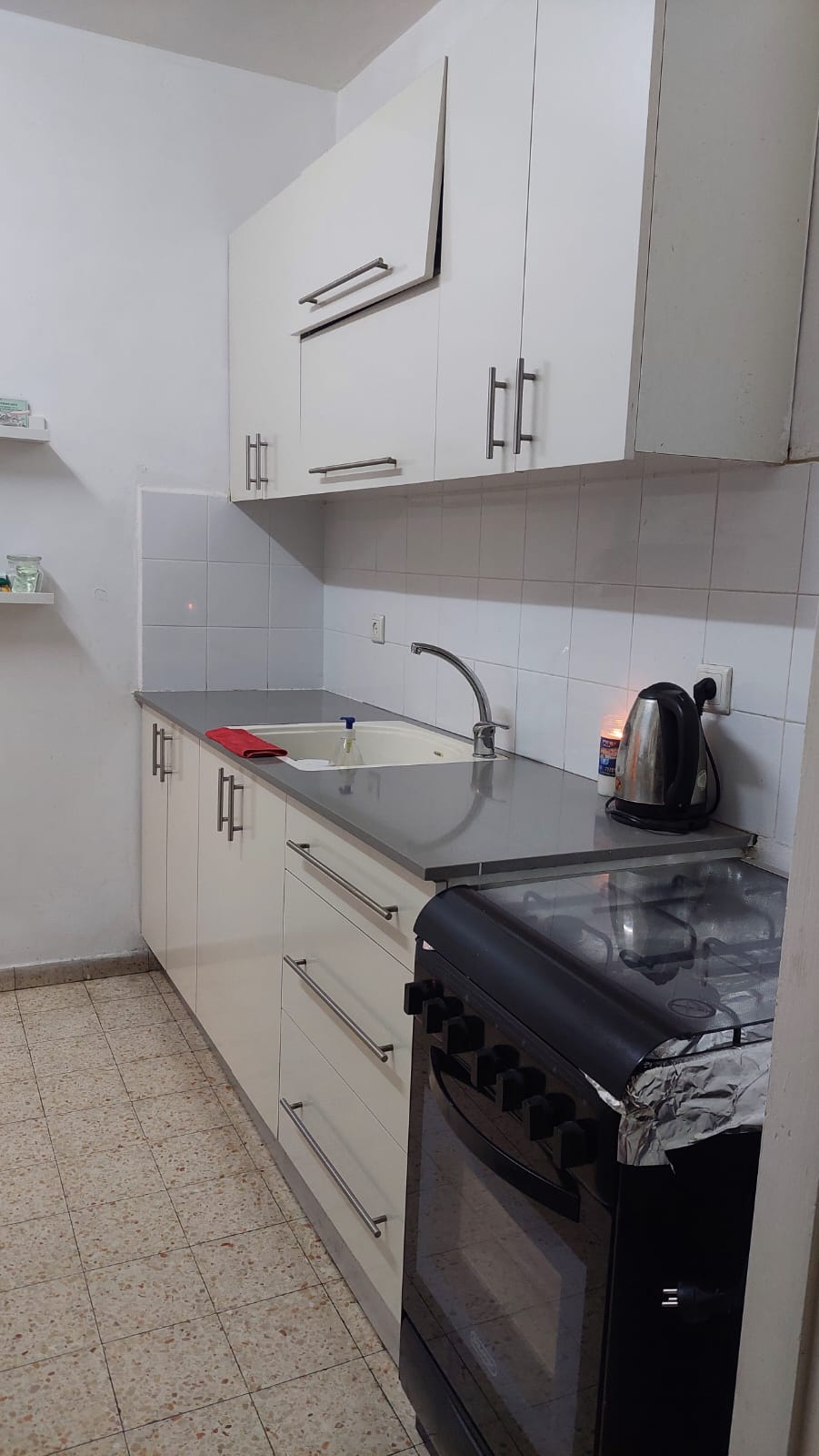 דוד חיון 4, פתח תקווה